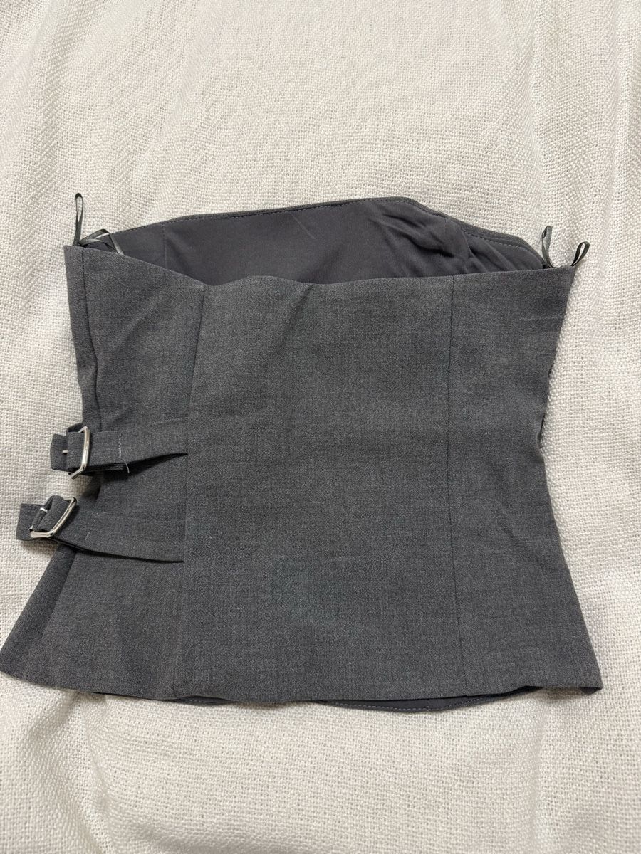 Zara Top: Bustier Zara neuf gris anthracite, taille S – Nuovo e nell'imballaggio originale da Les Avanchets venduto da NR07 1