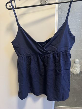 Dunkelblaues Top von Brandy Melville