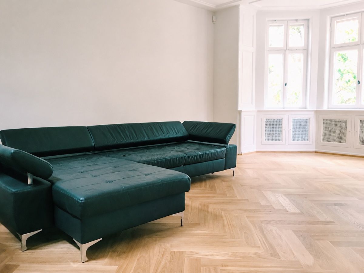 Divani: Brown espresso sofa bed in leather – Usato da Basel venduto da mon_2l8z