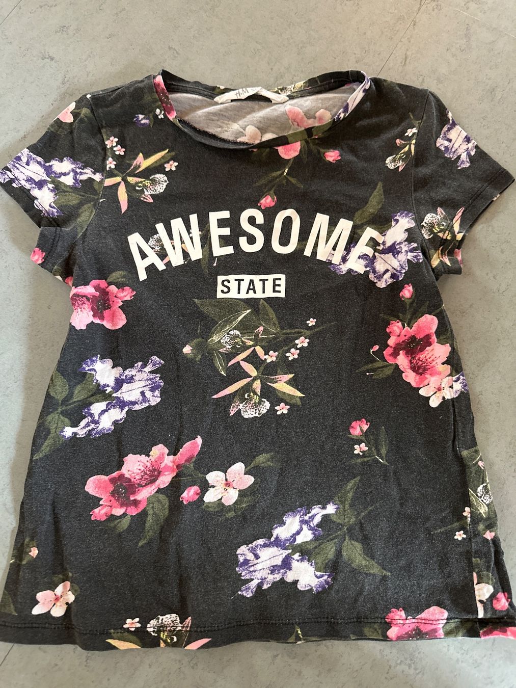 H&M Camicette, T-shirt & Top: T-shirt Gr 134 – Usato da Grüningen venduto da lovinho