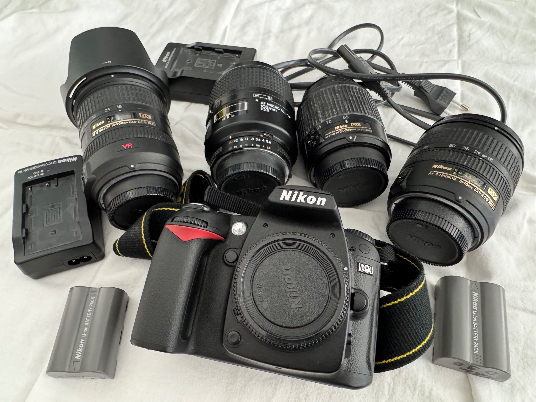 Nikon Fotocamera: Nikon D90 + 4 Wechselobjektive – Usato da Obernau venduto da