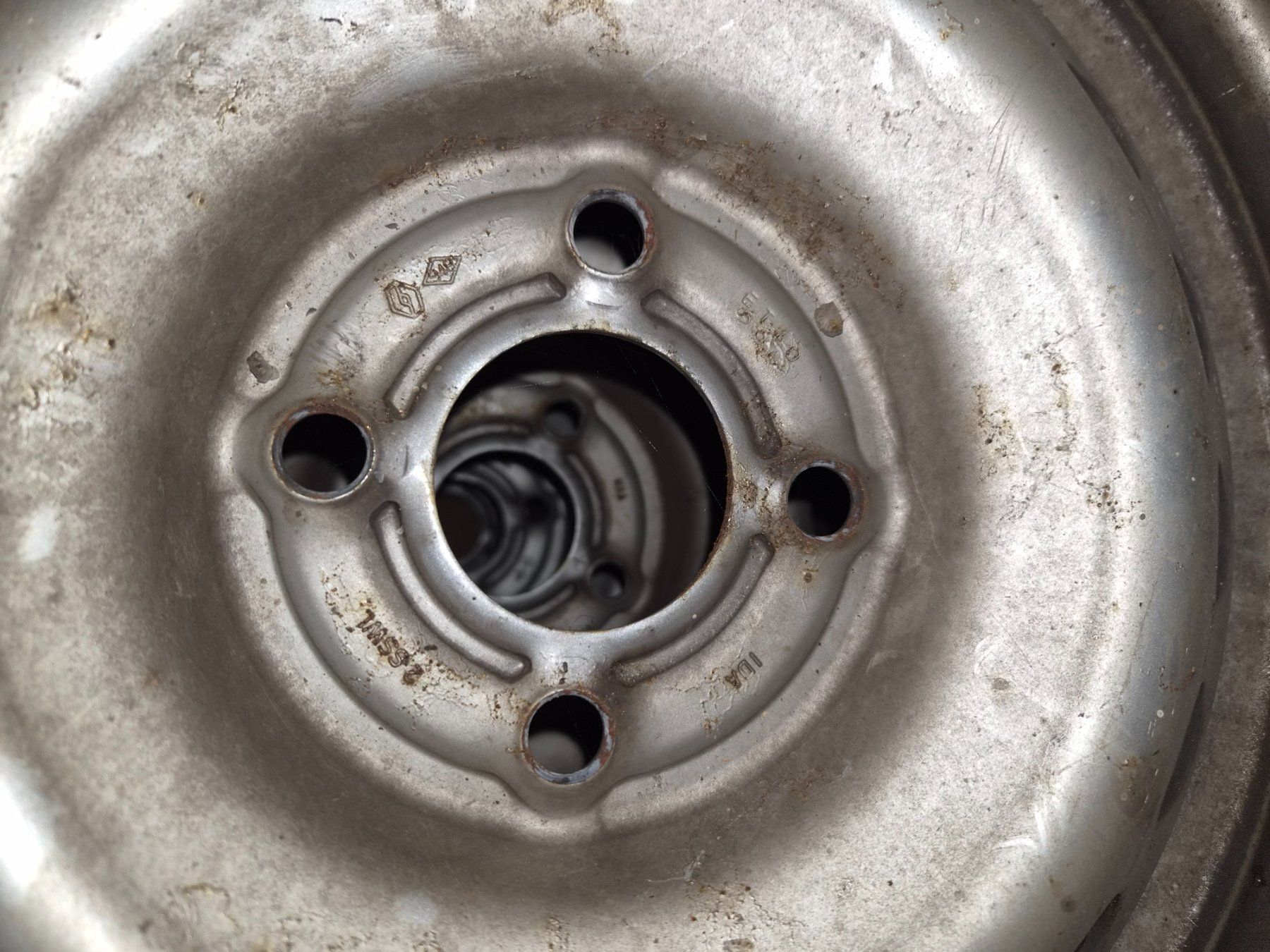 Renault Cerchioni: Renault Stahlfelgen – Usato da Müntschemier venduto da Conker1 2