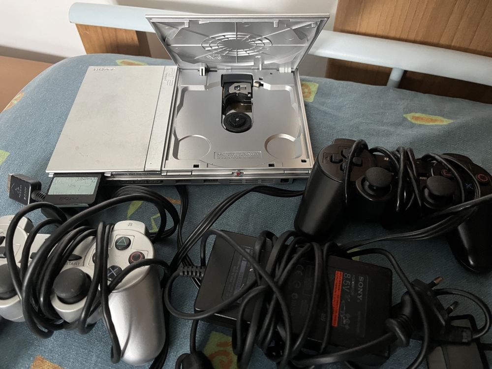 PlayStation 2 lite silver (Gebraucht) in Dietlikon für CHF 140 – nur ...
