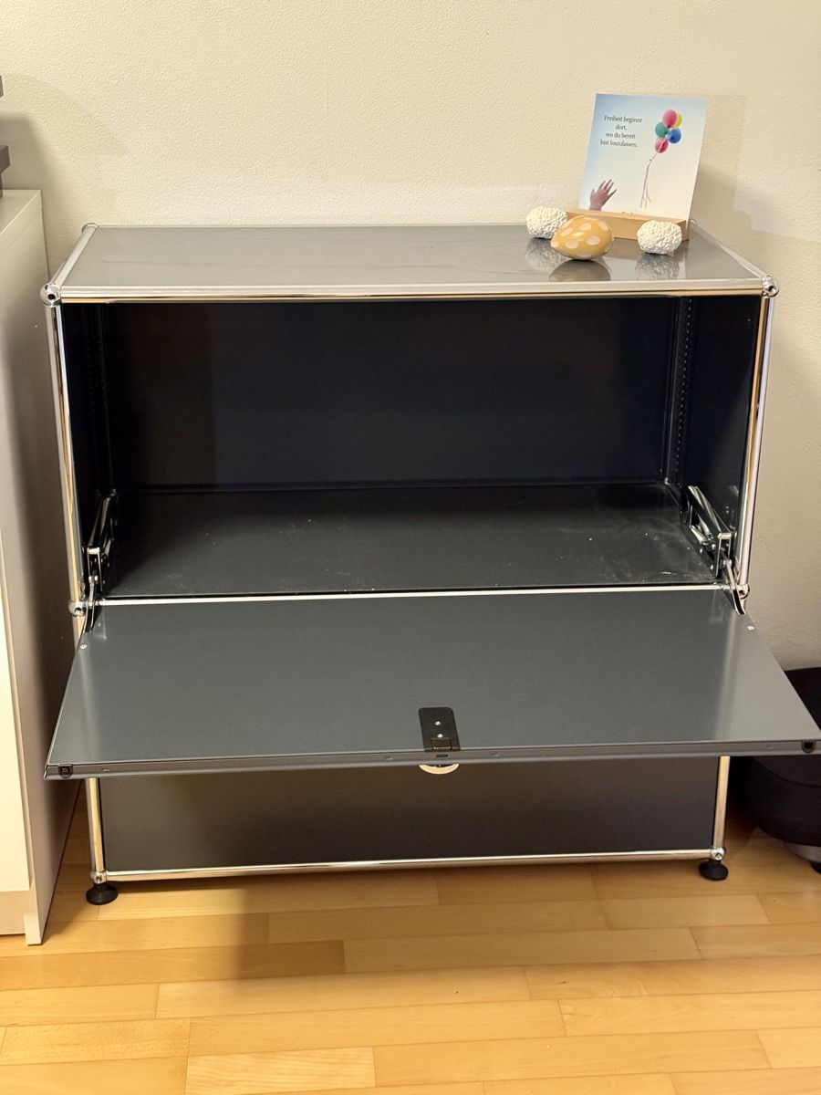 USM Scaffali: USM Haller Regal anthrazitgrau  – Usato da Wil SG venduto da Pebbles08 1