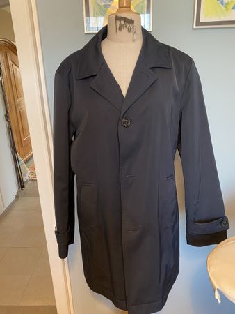 Boss men’s raincoat size 48
