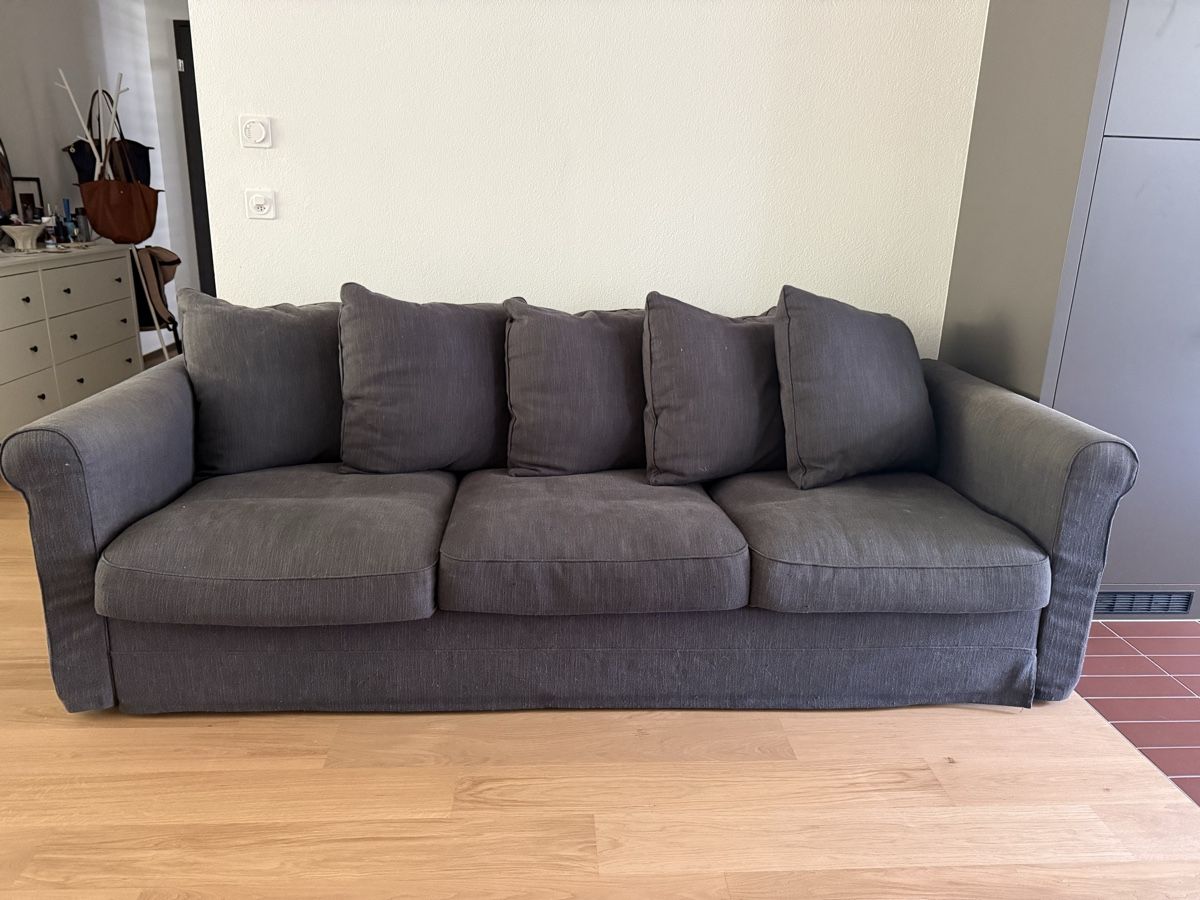 Sofas: Gratis sofa – D'occasion à Zürich par esc_w5gg 3