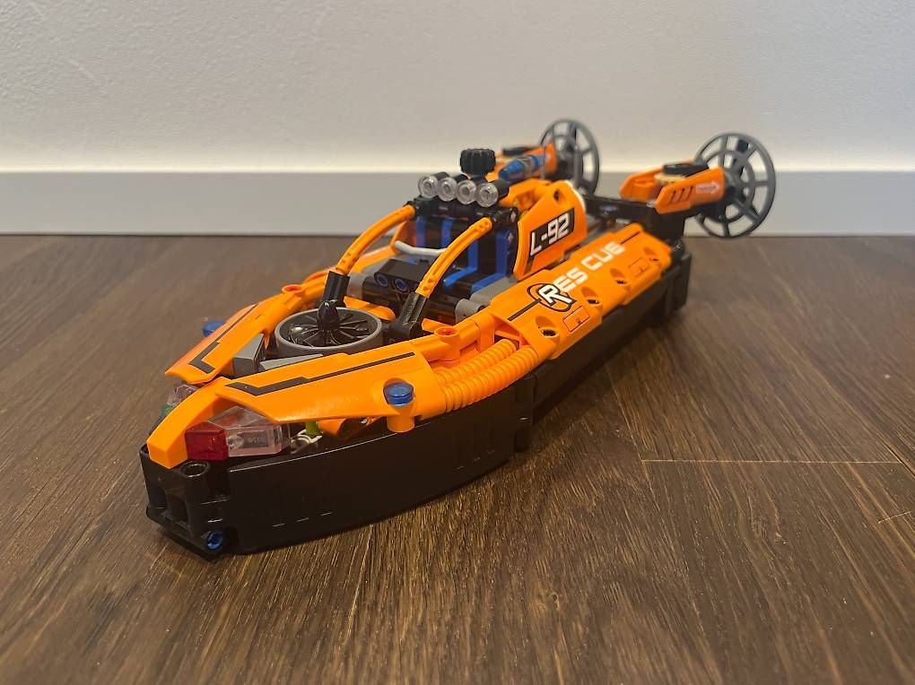 Giocattoli: Lego Rescue Hovercraft, Set 42120, Hovercraft Technic – Usato da Herisau venduto da Mr_Wolf 1