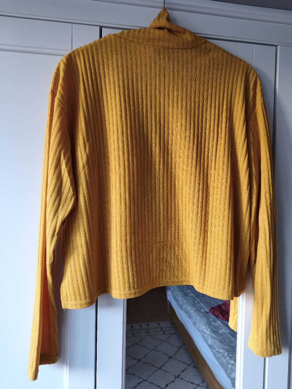 H&M Maglioni & Felpe: Mustard yellow turtle neck – Usato da Zürich venduto da nir_n9jc 1