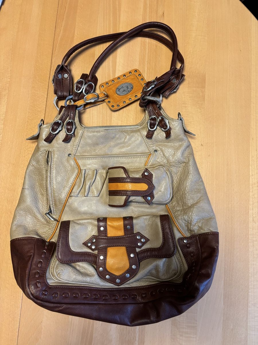 Taschen für Damen: Handtasche Sequenza – Gebraucht aus Münsingen von Richigen