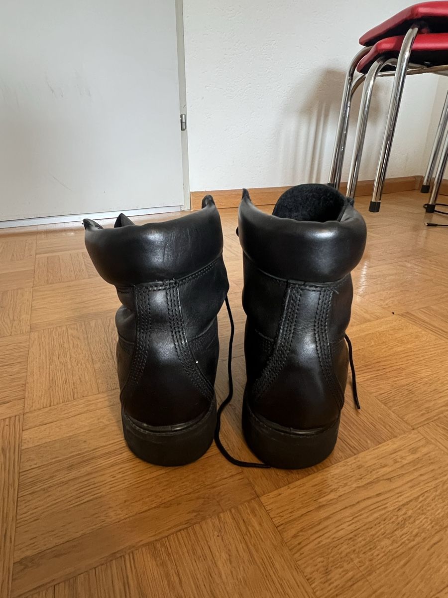 Timberland Herrenschuhe: Black Timberlands Size 7/ca Eur 41 – Gebraucht aus Binningen von EricSmuch 2