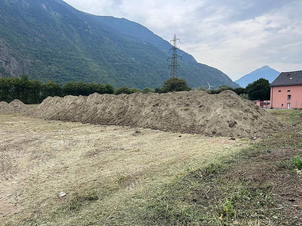 Materiale di riempimento: Terre végétale de qualité à vendre - Evionnaz – Usato da Evionnaz venduto da Airnace