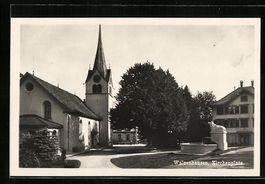 Walzenhausen, Kirchenplatz mit Grünanla