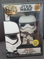 Funko Pop Pin Star Wars 30 First Order Stormtrooper Glows