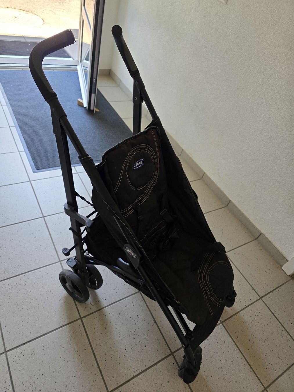 Chicco Carrozzine: Pousette canne Chicco Liteway – Usato da Cudrefin venduto da Jamy201289 3