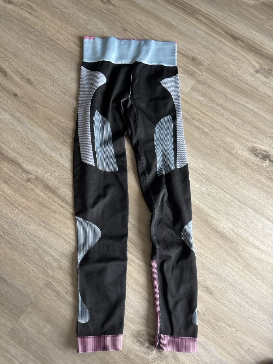 Stella McCartney Lotti di vestiti: Ensemble Adidas Stella MC Cartney – Nuovo e nell'imballaggio originale da Delémont venduto da Ma_LoU.01 3