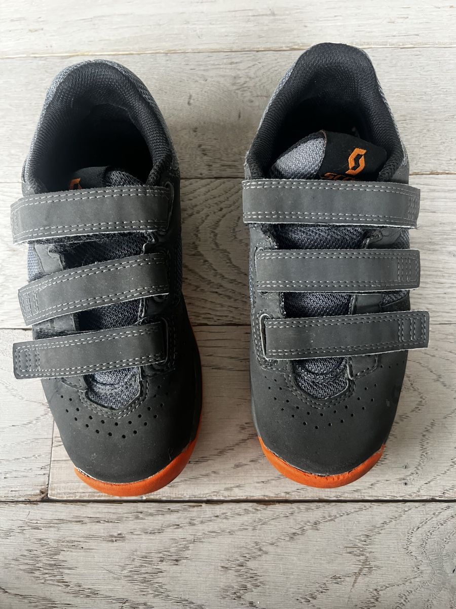Scott Scarpe per ragazzi: Scott Fahrradschuhe Größe 34 – Usato da Horgen venduto da Epinas