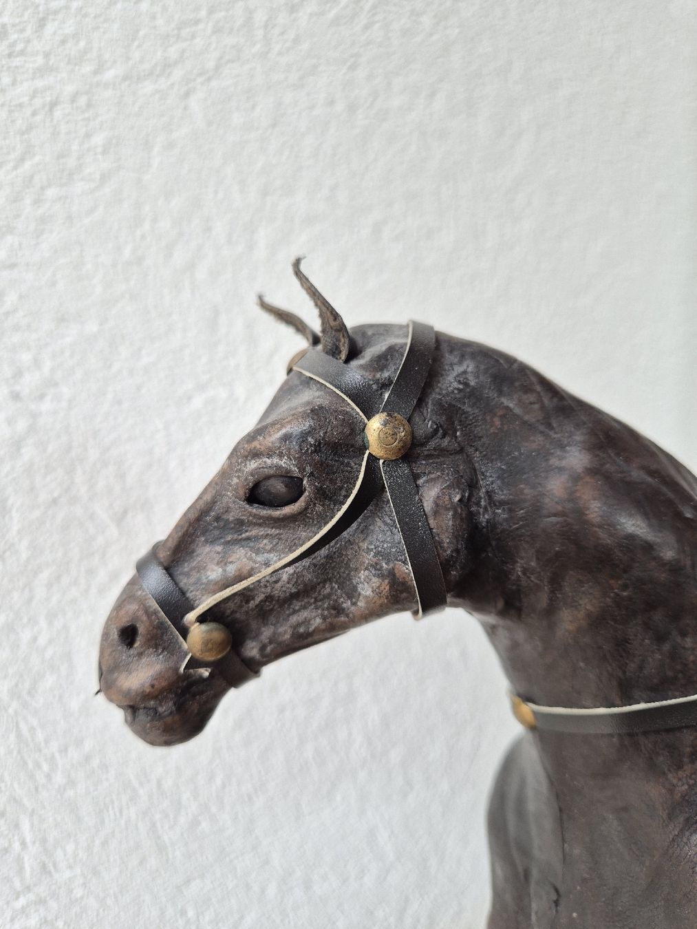 Tutte le decorazioni: Cheval décoratif en cuir vintage – Usato da Farvagny-le-Grand venduto da Grapeful88 3