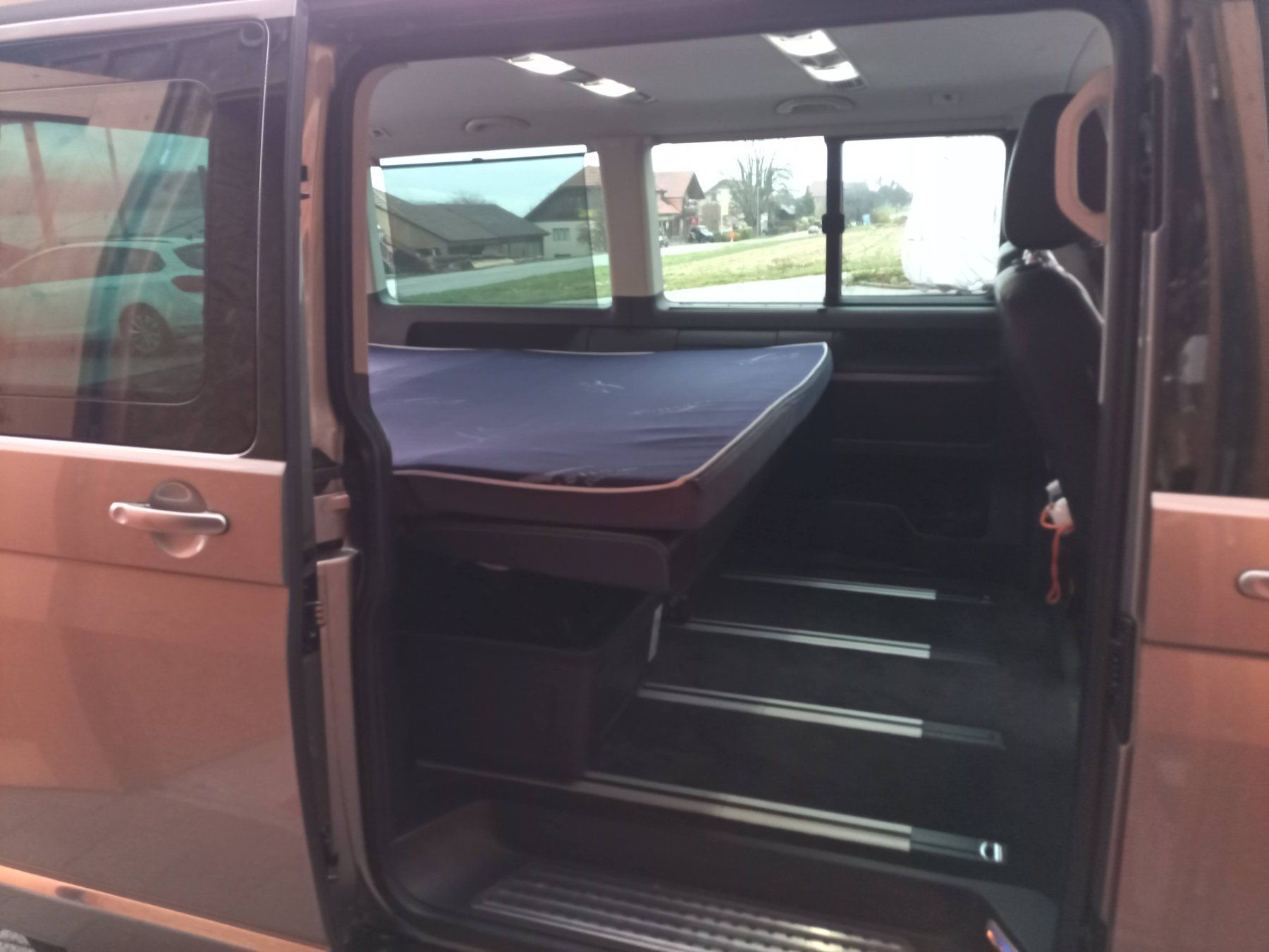 VW Automobili: VW T6 Generation Six 4Motion 204 PS – Usato da Messen venduto da Wood-Shop 7