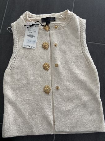 ZARA STRICKWESTE MIT GOLDENEN KNÖPFEN 