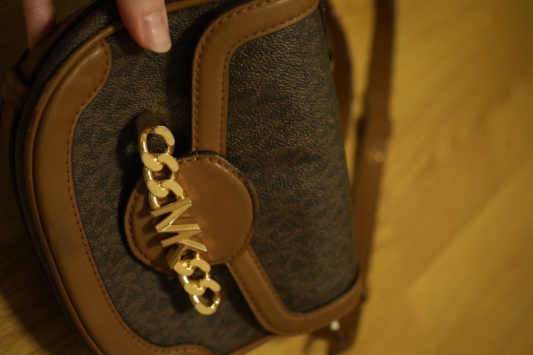Michael Kors Borse da donna: Original Michael Kors Tasche – gebraucht – Usato da Zürich venduto da DanaKV 2