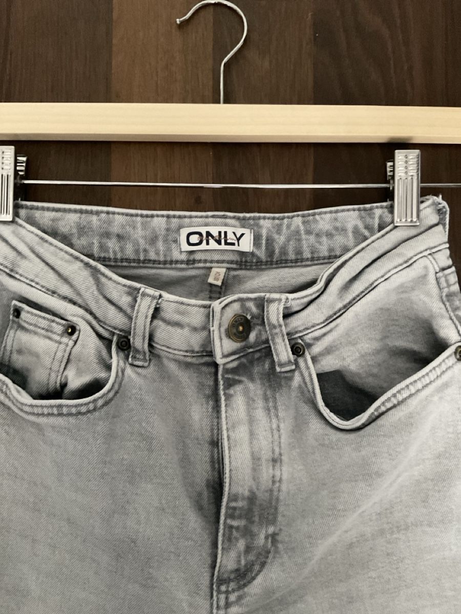 Only Jeans: Damen Jeans ONLY hellgrau Grösse 25/30 – Gebraucht aus bern von may_bu 1