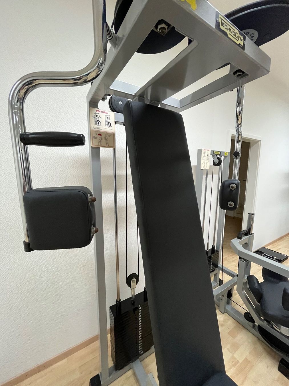 Technogym Hometrainer: Technogym C4 Pectoral Maschine – Gebraucht aus Hauptwil von the_nbh5 1