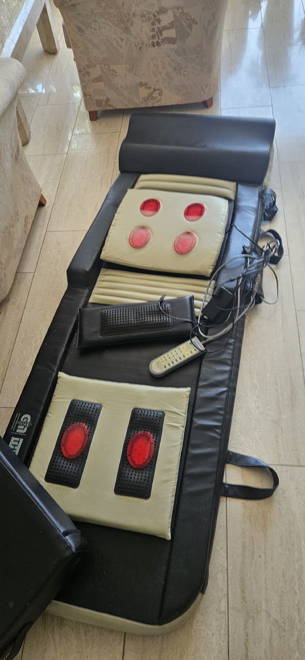 Dispositivi per massaggi: Massageliege, Auflage Thermofonte – Usato da Belp venduto da Ginus85