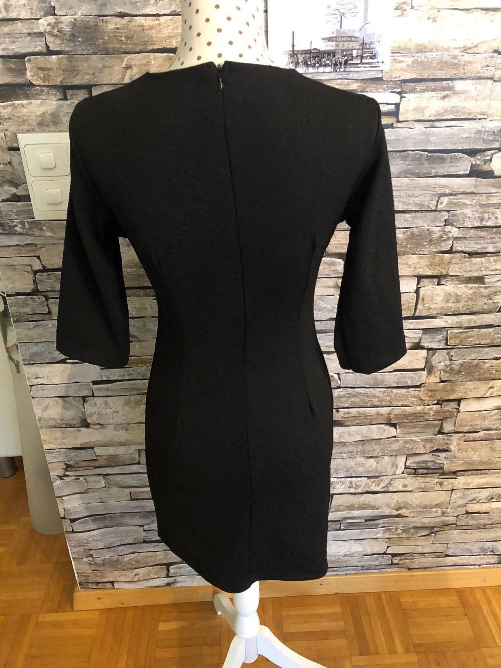 Kleider: Kleid schwarz mit Applikation Gr. 36 – Gebraucht aus Wettingen von Hasta80 3