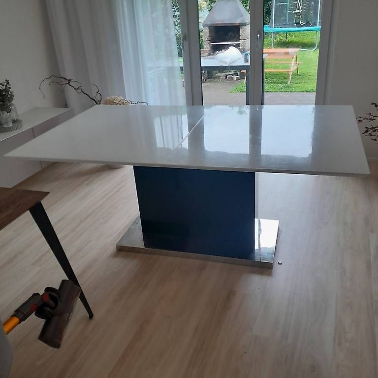 Tavoli: Esstisch – Usato da Winterthur venduto da hue_fl6f