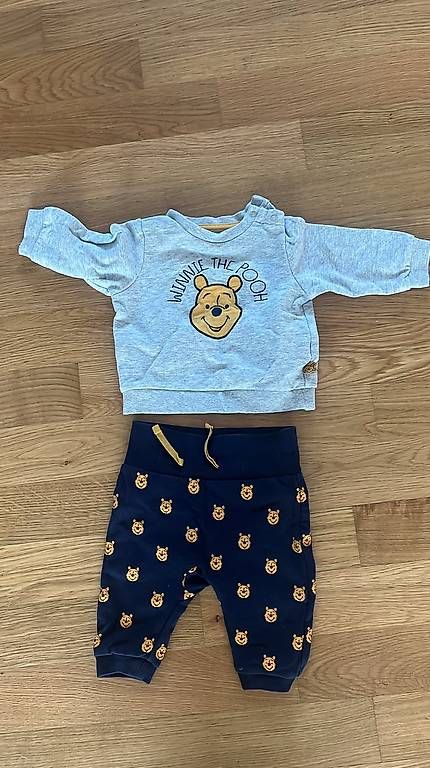 Maglioni & Felpe: Trainer Winnie Pooh Gr. 62 – Usato da Obernau venduto da Anja_17