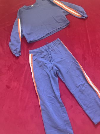 Roxy Jogginganzug lila mit Streifen Grösse S