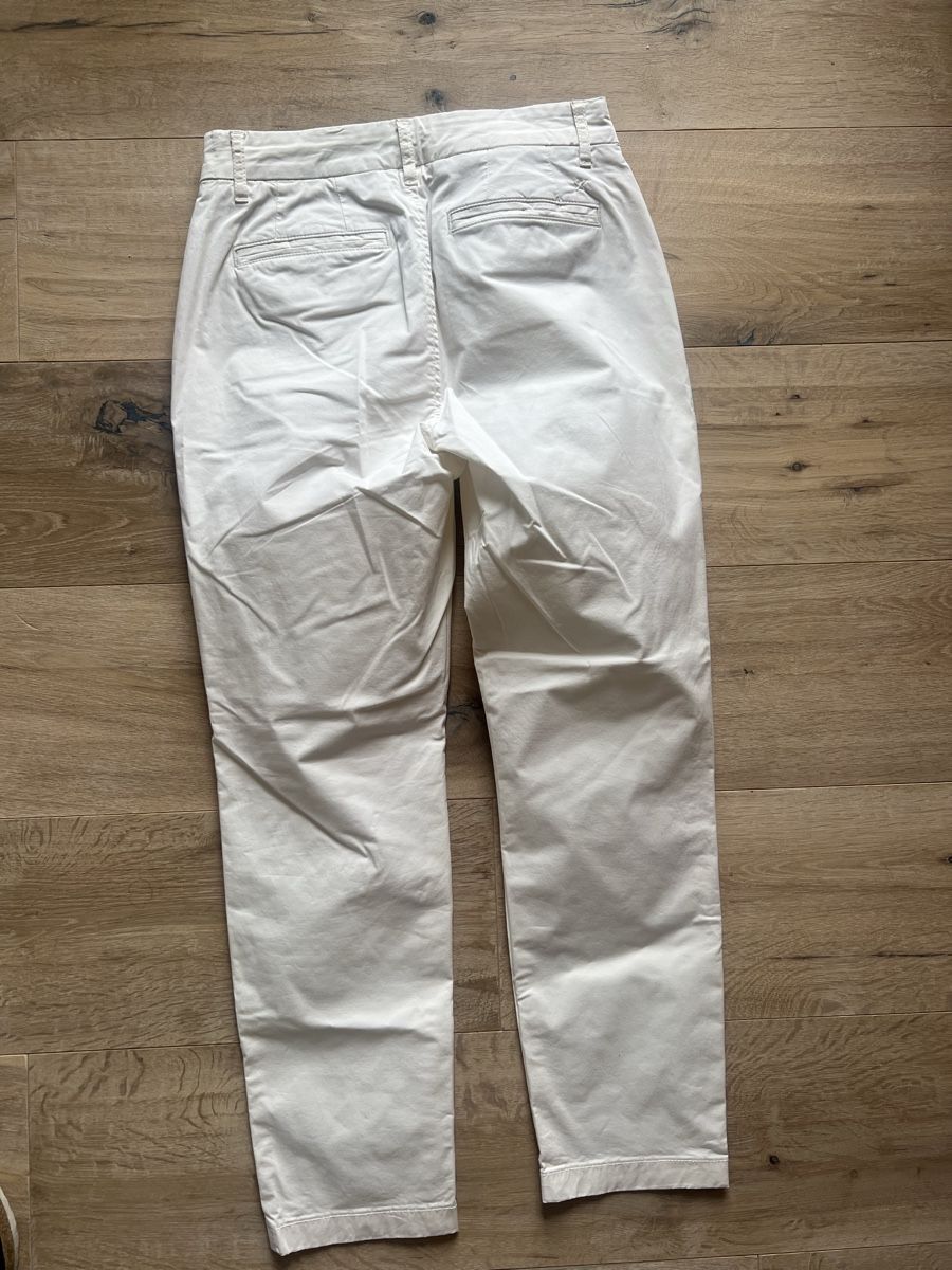 Closed Pantaloni: Coole CLOSED Chino, Eierschalenfarben - Cremeweiss, Gr. 26 – Usato da Hinwil venduto da Szaeni 5