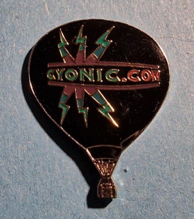 Placchette & Badge: Ballon Pin Gyonic.com – Usato da Härkingen venduto da specialshapes