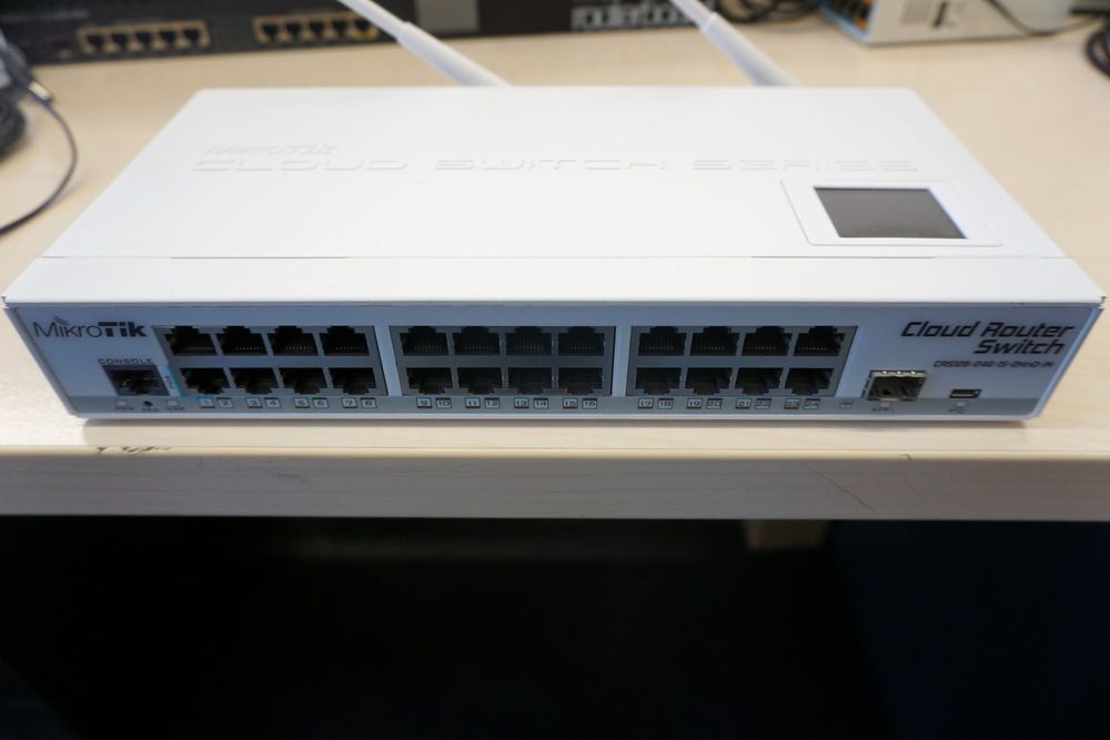 MikroTik Cloud Router Switch CRS125-24G-1S-2HnD-IN (Gebraucht) in ...