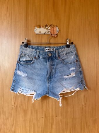 Short en jeans déchiré