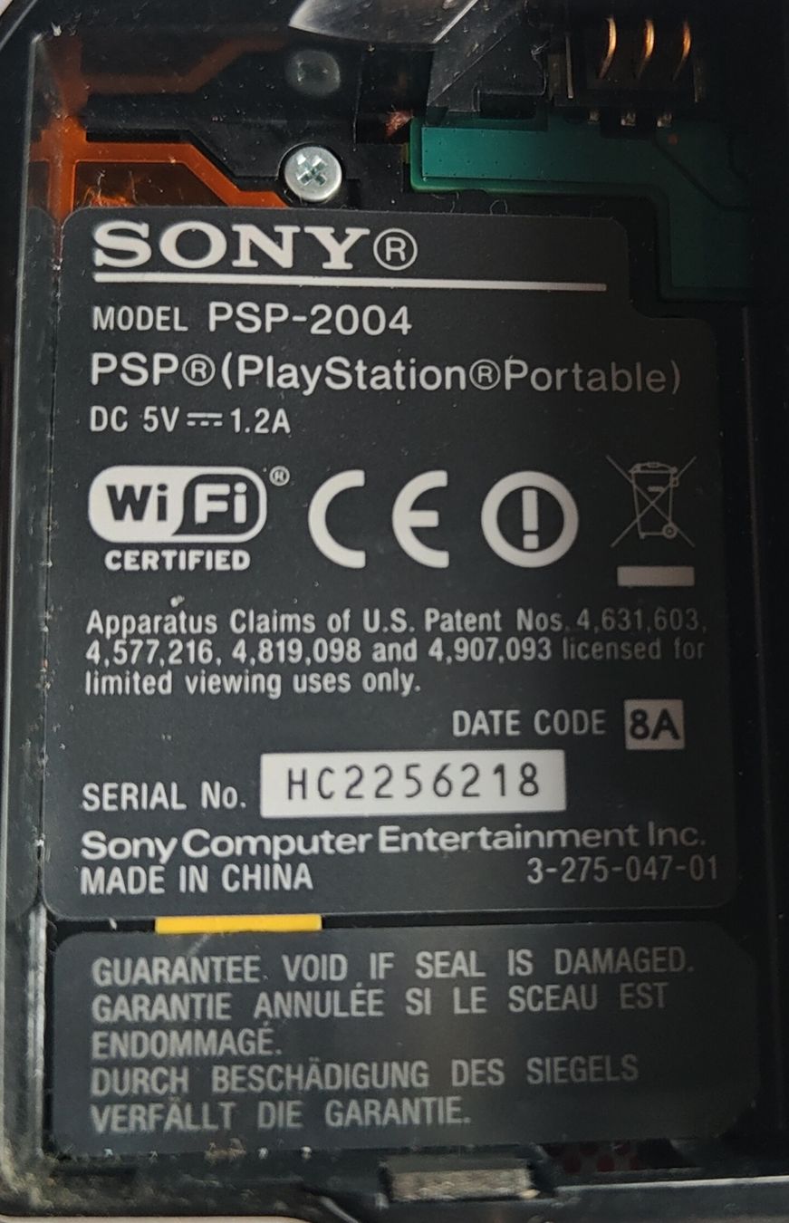 Sony Console: Sony PSP 2004 mit 6 Spielen, Ladegerät. – Usato da Thun venduto da wol_krx6 5
