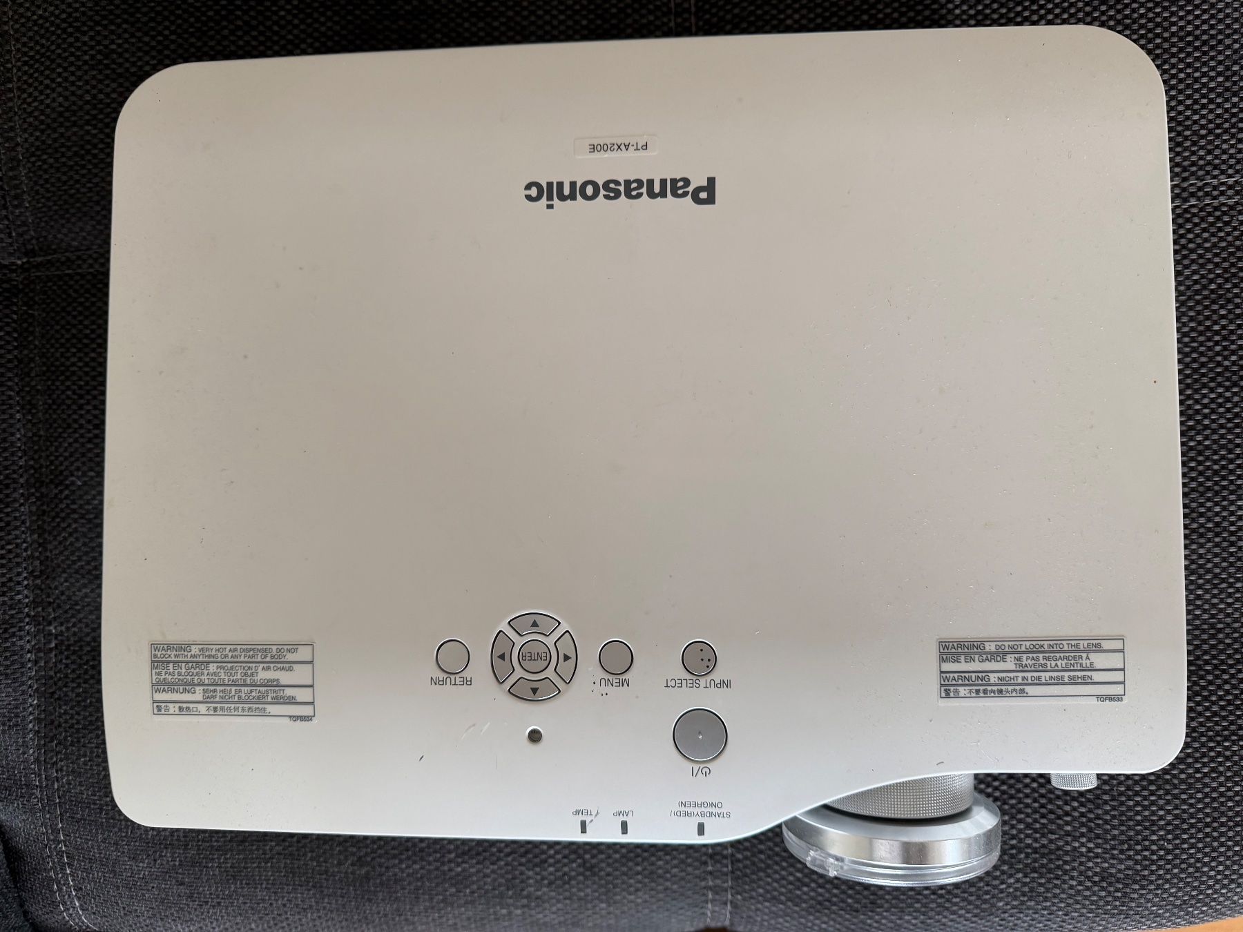 Panasonic Videoprojektoren: Panasonic Beamer PT-AX200E weiss gebraucht – Gebraucht aus Bülach von feuerwehrsanitaeter01 1