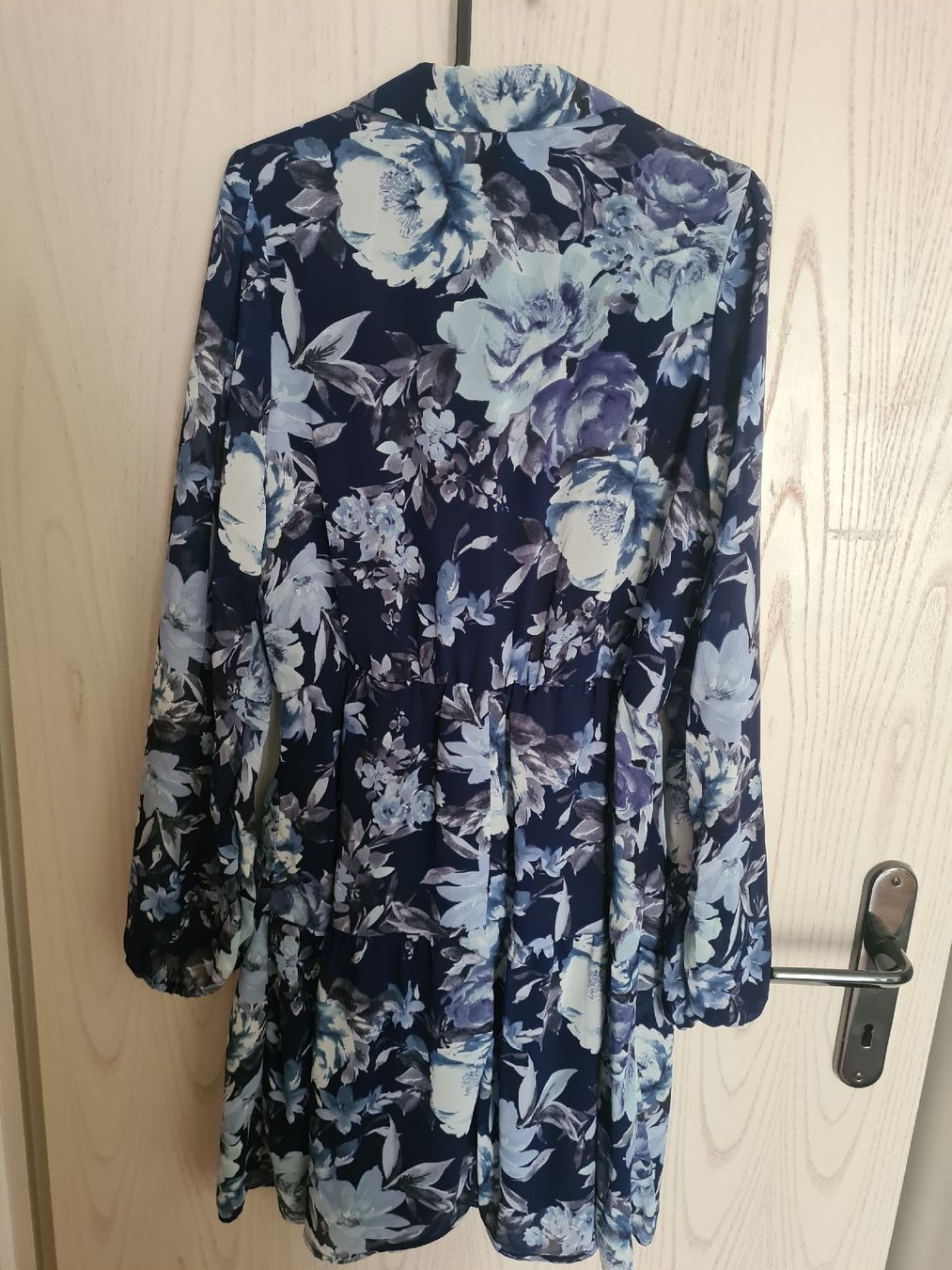Vila Vestiti: Kleid, Vila, EU 36, Blumenmuster, blau – Usato da Steinhausen venduto da MilaB 5
