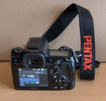 Pentax K-5 Spiegelreflexkamera mit Zubehör