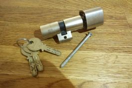 Kaba Star Doppelzylinder Kaba 65 mm 3 Schlüssel u. Drehknauf