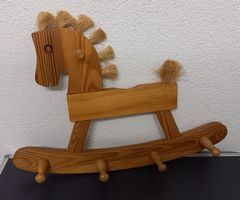 *RÖSSLI -HOLZ - KINDERGARDEROBE* 50 X 33/T 8CM/AUFH./TIPTOP
