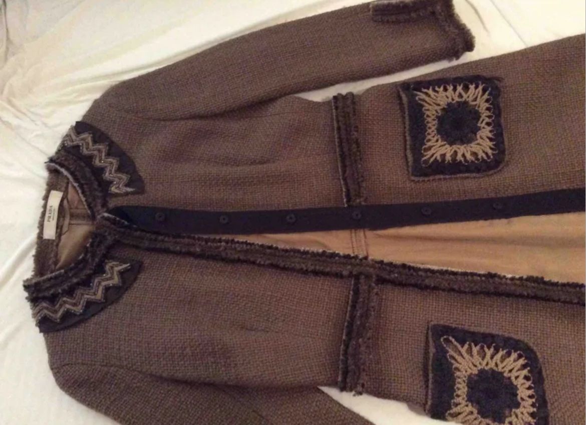 Prada Cappotti: Prada Tweed Mantel – Usato da Zürich venduto da HBe 4