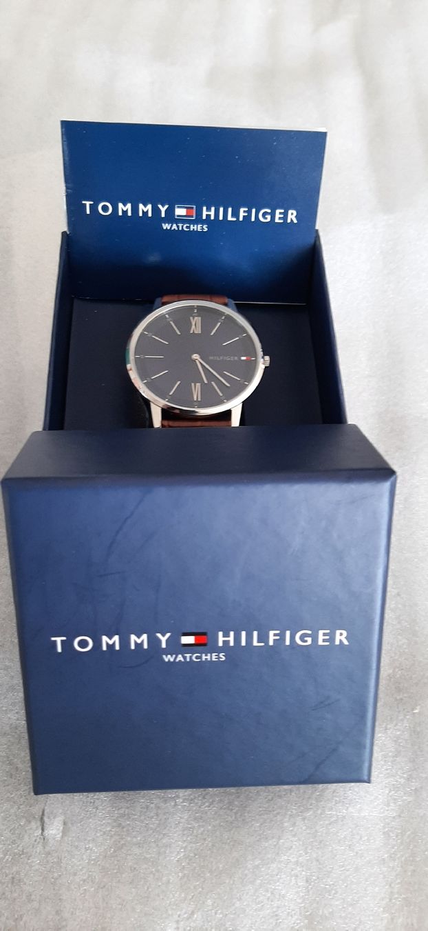 Tommy Hilfiger Orologi: Tommy Hilfiger Uhr – Nuovo (secondo la descrizione) da Zuzwil SG venduto da alfaromeo159ti