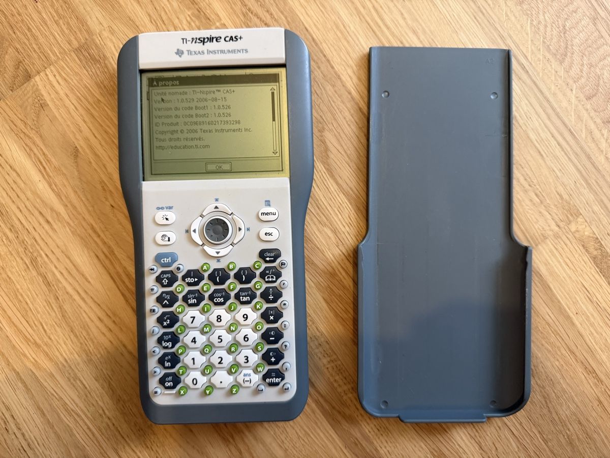 Texas Instruments Calcolatrici tascabili: Prototype RARE - TI-Nspire CAS+ Texas Instrument – Usato da Kloten venduto da Mumiiin