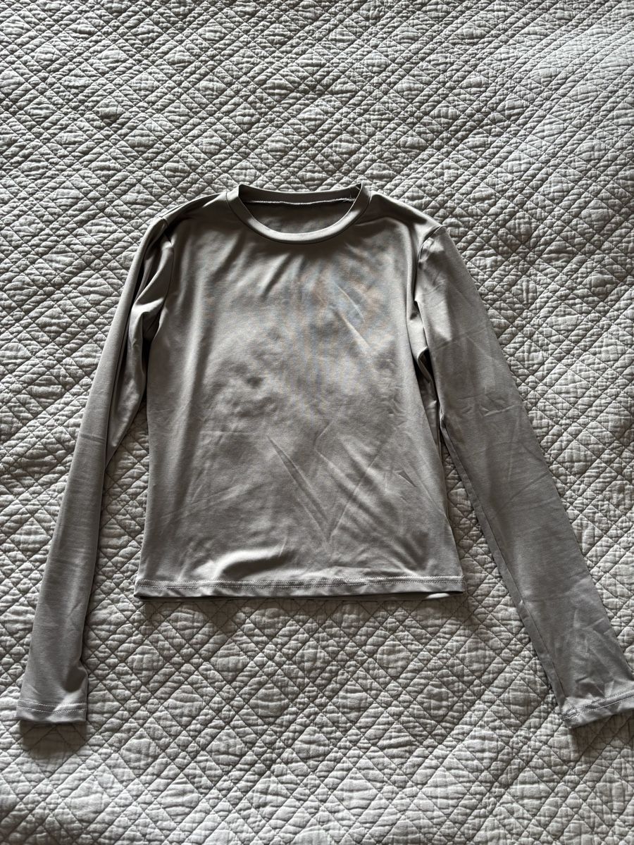 Top: Lot de 2 tops - taille M – Usato da Lausanne venduto da shabnam.t 4