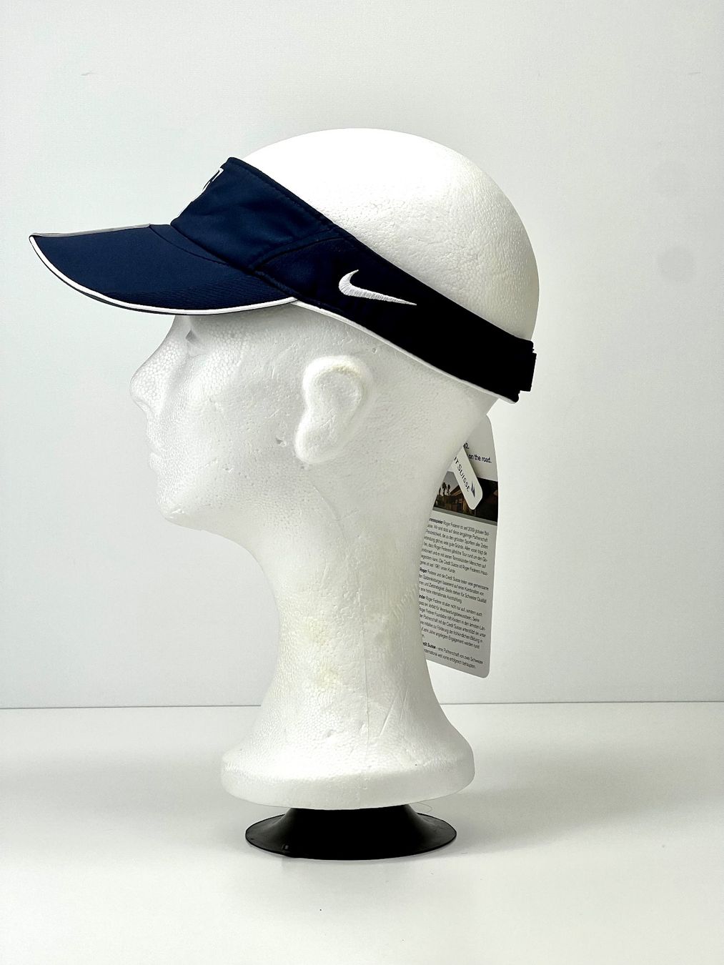 Nike Autres vêtements & accessoires: Kappe NIKE RF Roger Federer VisorWorldTour 2012 CS – Neuf (Voir description) à Zürich par Arche_Brockenhaus 1