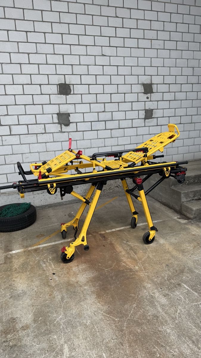 Balken: Krankentrage Stryker Rugged – Gebraucht aus oftringen von MofaBase