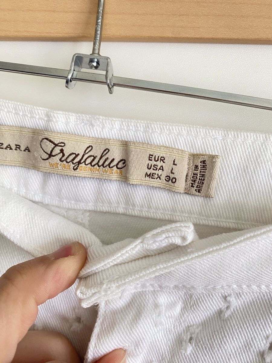 Zara Jeans: Short en jeans blanc – Usato da Le Noirmont venduto da Fanny_ 1