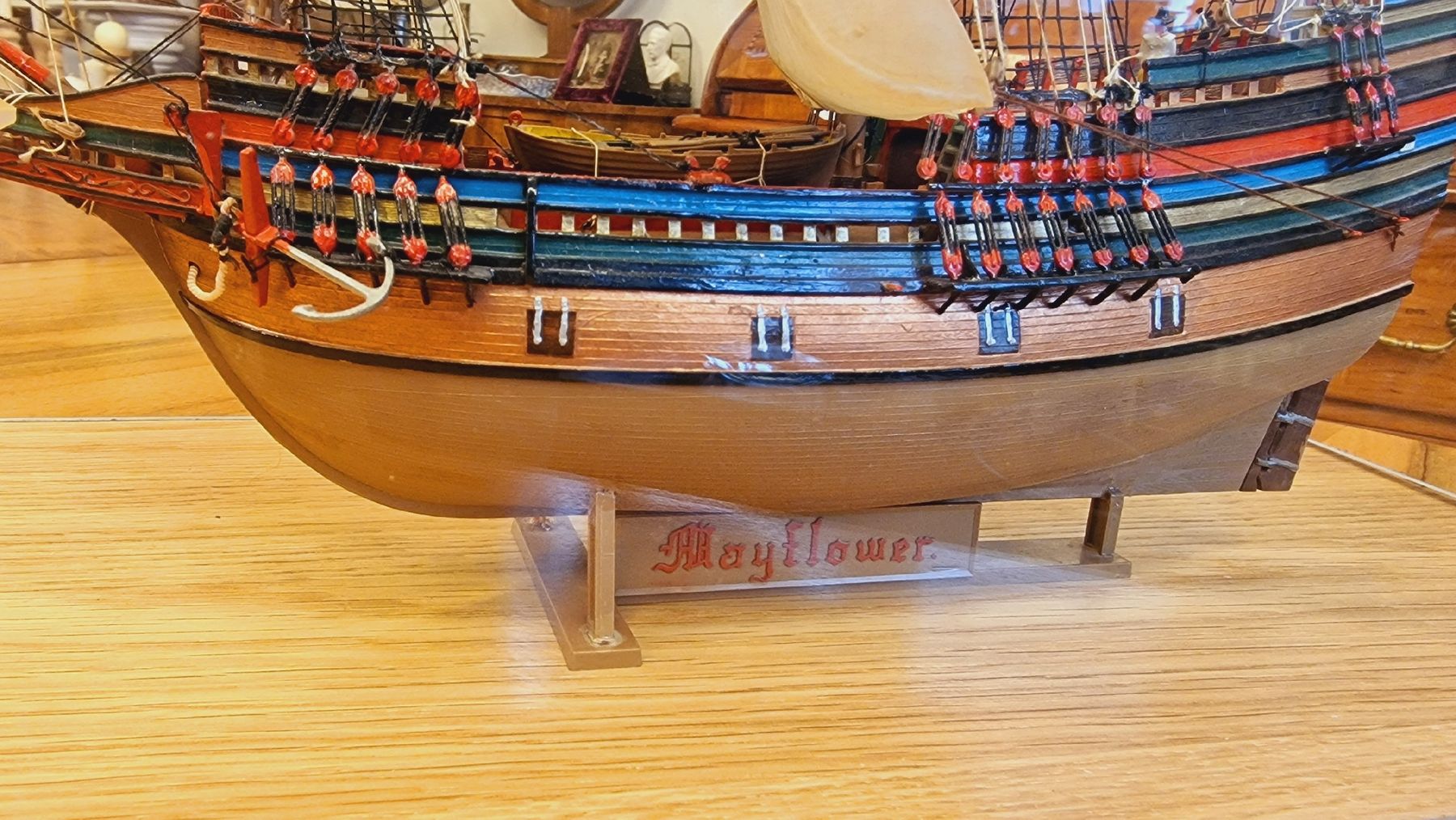 Kit di modellismo & Modellini statici: Schiffsmodell Mayflower mit Vitrine – Usato da BERN venduto da Intarsia 1