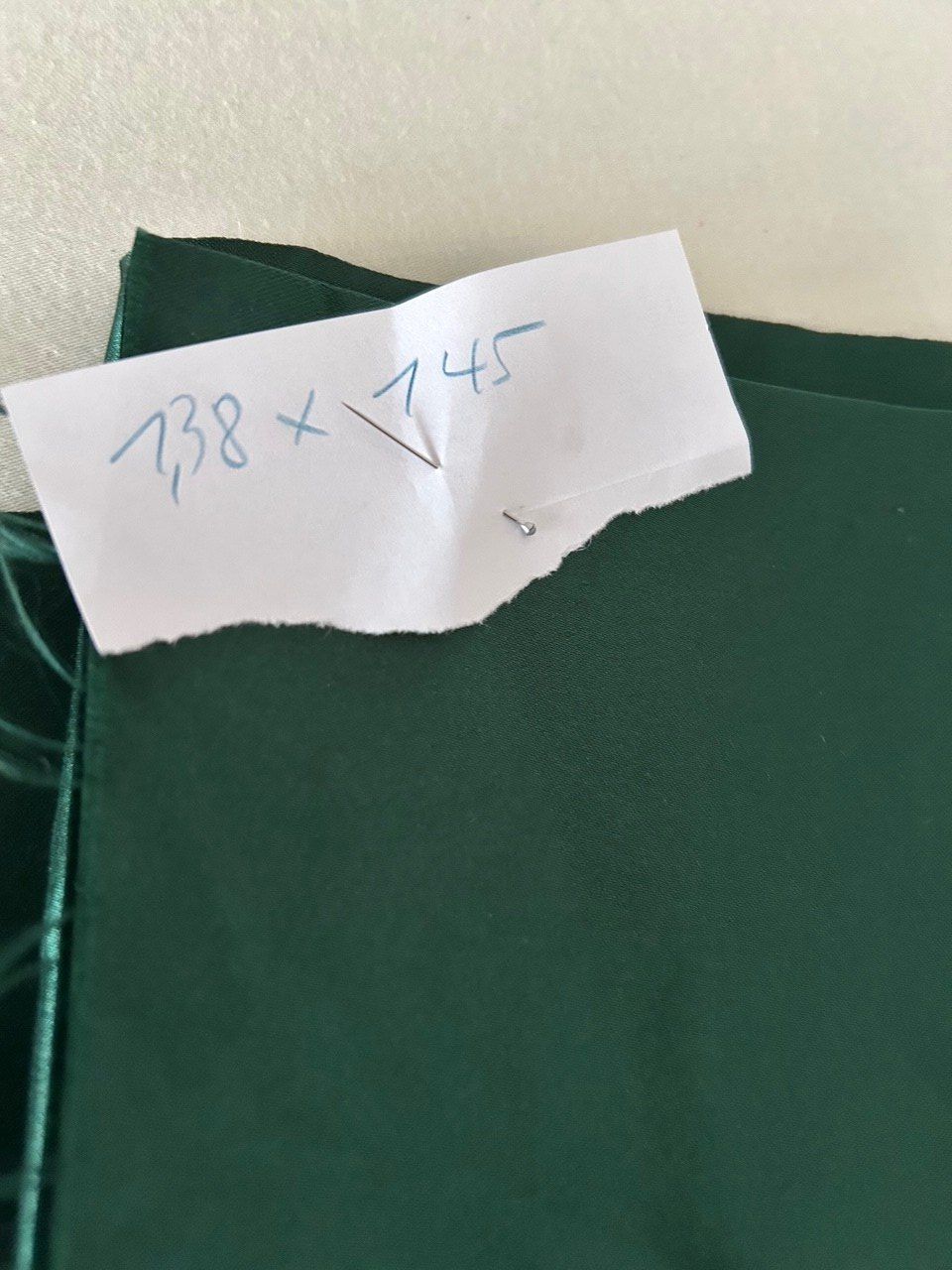 Stoffe: Satin dunkelgrün – Neu (gemäss Beschreibung) aus Au SG von Nadel04 1